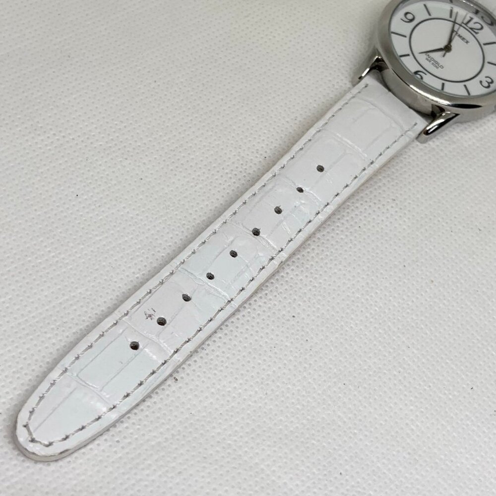 Timex indiglo women’s watch 35mm round silver tone quartz white leather running - Picture 5 of 9